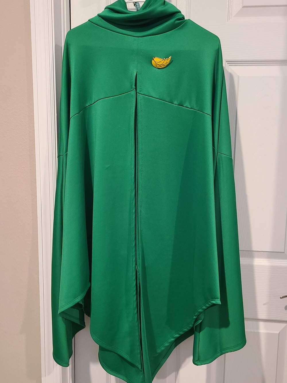 DOTA 2 Windranger Green Draped Hooded Cape with Decorative Pin, HTF From TI6